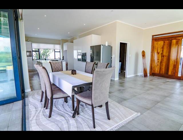 4 BEDROOM HOUSE FOR SALE IN COPPERLEAF ESTATE